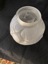 Vase en verre moulé décor floral - Années 30