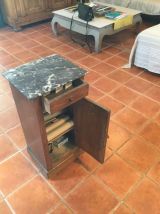 Petit meuble en bois et marbre
