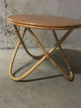 Table basse d’appoint en rotin années 60