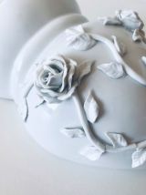 Vase mural ex-voto antique en porcelaine