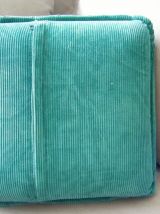 Petit coussin velours côtelé et napperon Vintage