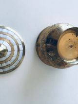 Boîte ou bonbonnière en laiton et nacre