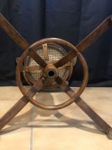 Ancien fauteuil de coiffeur  pour enfant