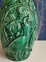 vase en céramique verte décor faune et flore