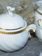 Lot de  2 sucriers pots ménagers en porcelaine blanche et or
