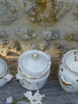 Lot de  2 sucriers pots ménagers en porcelaine blanche et or