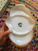 Joli plat opaline USA 