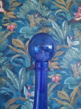 Carafe bouteille géante Biot en verre bleu de Perse