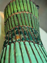 Lampe exotique en rotin et tissu