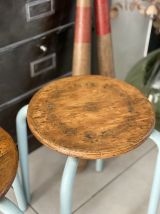 Paire de tabourets d’atelier métal et bois