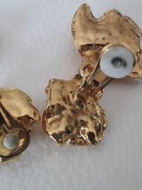 Boules d'oreilles dorées vintage 1968