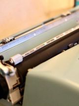 Machine à écrire vintage Olivetti Leterra 32