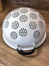 Passoire avec manche - Tôle émaillée - Vintage