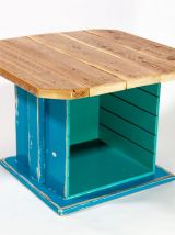 Table basse bleu-verte bois massif rangement intégré