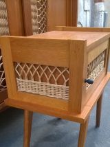 Petit chevet en rotin vintage