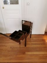 Travailleuse en bois ancienne