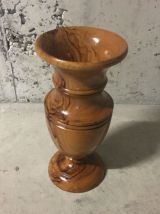 Vase en bois d’olivier