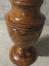 Vase en bois d’olivier