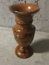 Vase en bois d’olivier