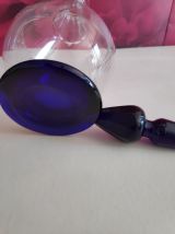 carafe en verre ciselé violet et transparent  bouchon violet