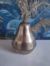 2 poires et 1 pomme en laiton