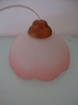 Suspension années 70 en opaline couleur pêche