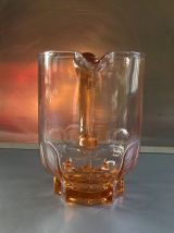 Pichet en verre moulé rose vintage, années 40-50