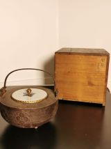 Manabé en fonte et porcelaine Japonaise époque Meïji 