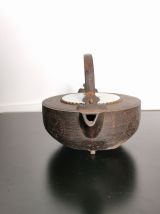 Manabé en fonte et porcelaine Japonaise époque Meïji 