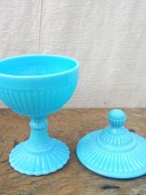 Joli pot en opaline bleu turquoise 
