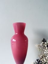 Vase ancien en opaline blanche et rose