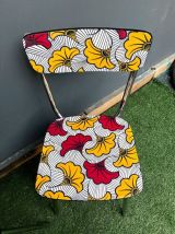 Chaises en formica recouvertes de WAX Fleur de mariage