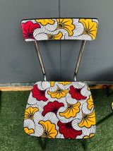 Chaises en formica recouvertes de WAX Fleur de mariage