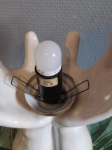 lampe mains en céramique blanche et globes en opaline