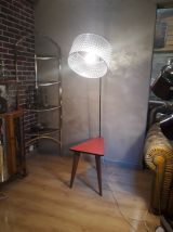 lampadaire tripode a tablette formica  1960  pied chene  tre