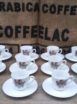 10 tasses à café et soucoupes en porcelaine de Chauvigny