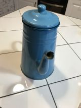 Ancienne cafetière émaillée bleu turquoise