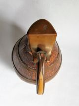 Pichet à cidre en bois cerclée de cuivre. Vintage.