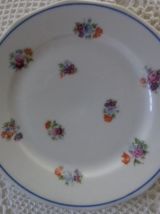 1 lot de 6 assiettes de dessert, avec les motifs disposés...