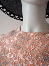 Longue robe hippie en voile saumon manches papillons 70's