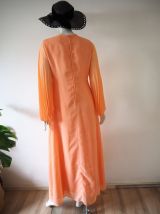 Longue robe hippie en voile saumon manches papillons 70's