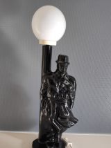 lampe détective en céramique noire et globe opaline blanche