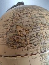 globe mappemonde sur 2 rangements pivotants en bois