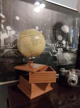 globe mappemonde sur 2 rangements pivotants en bois