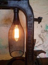 LAMPE DESIGN INDUSTRIEL - BOUCHONNEUSE -