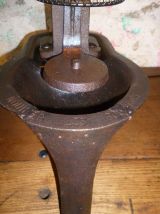 LAMPE DESIGN INDUSTRIEL - BOUCHONNEUSE -