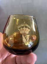 4 verres ambres avec couronne et N Napoleon 