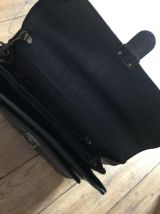 pochette noire