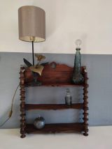 étagère bobines en bois teinté