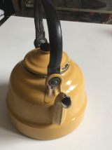 Bouilloire en tôle émaillée années 50